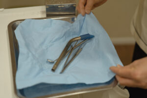 治療の準備を行う